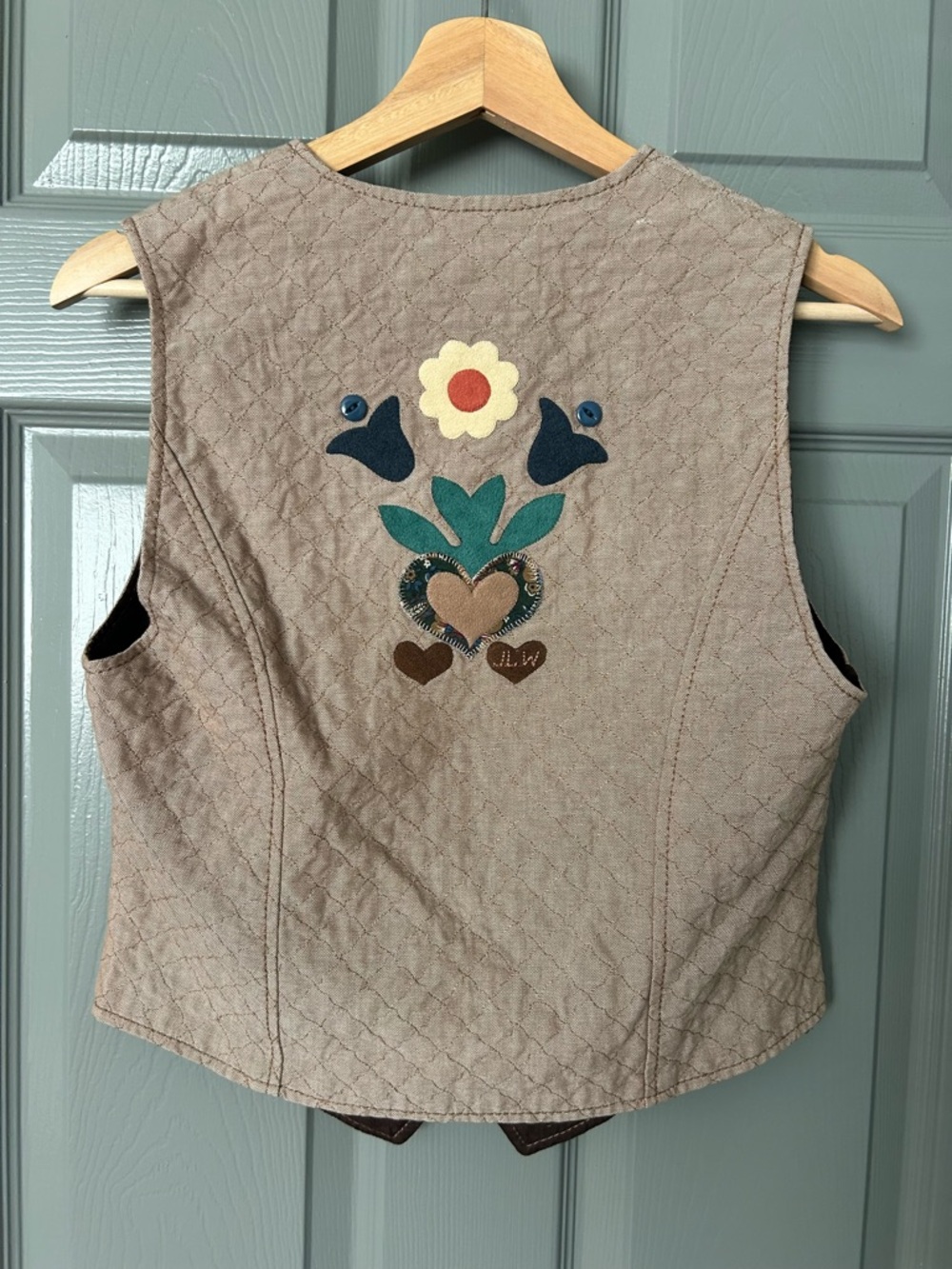 Vintage handmade Quilted Brown Floral Appliqué Vest - Women's Zip Front Vest